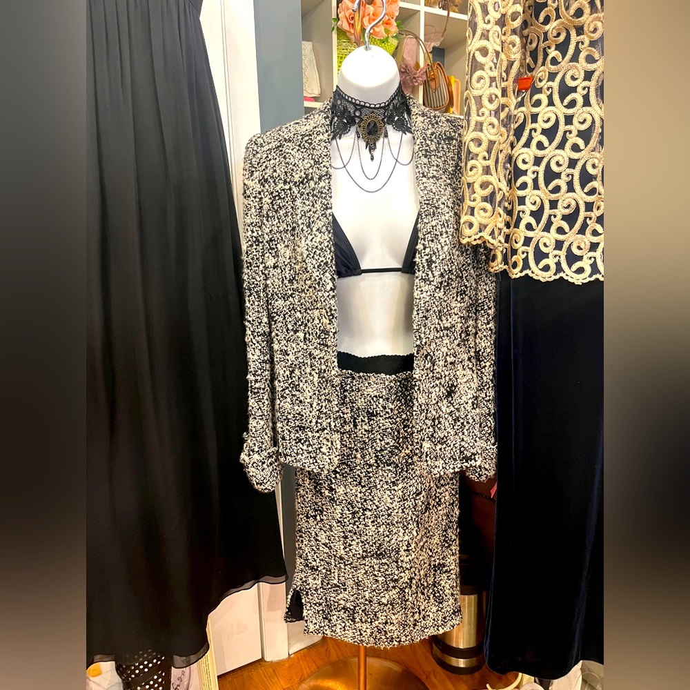 Two pieces women suit